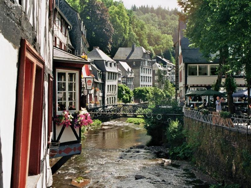 Zum Alten Landrat Monschau Exterior photo
